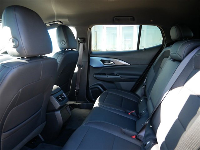 2025 Chevrolet Equinox EV 1LT photo 3