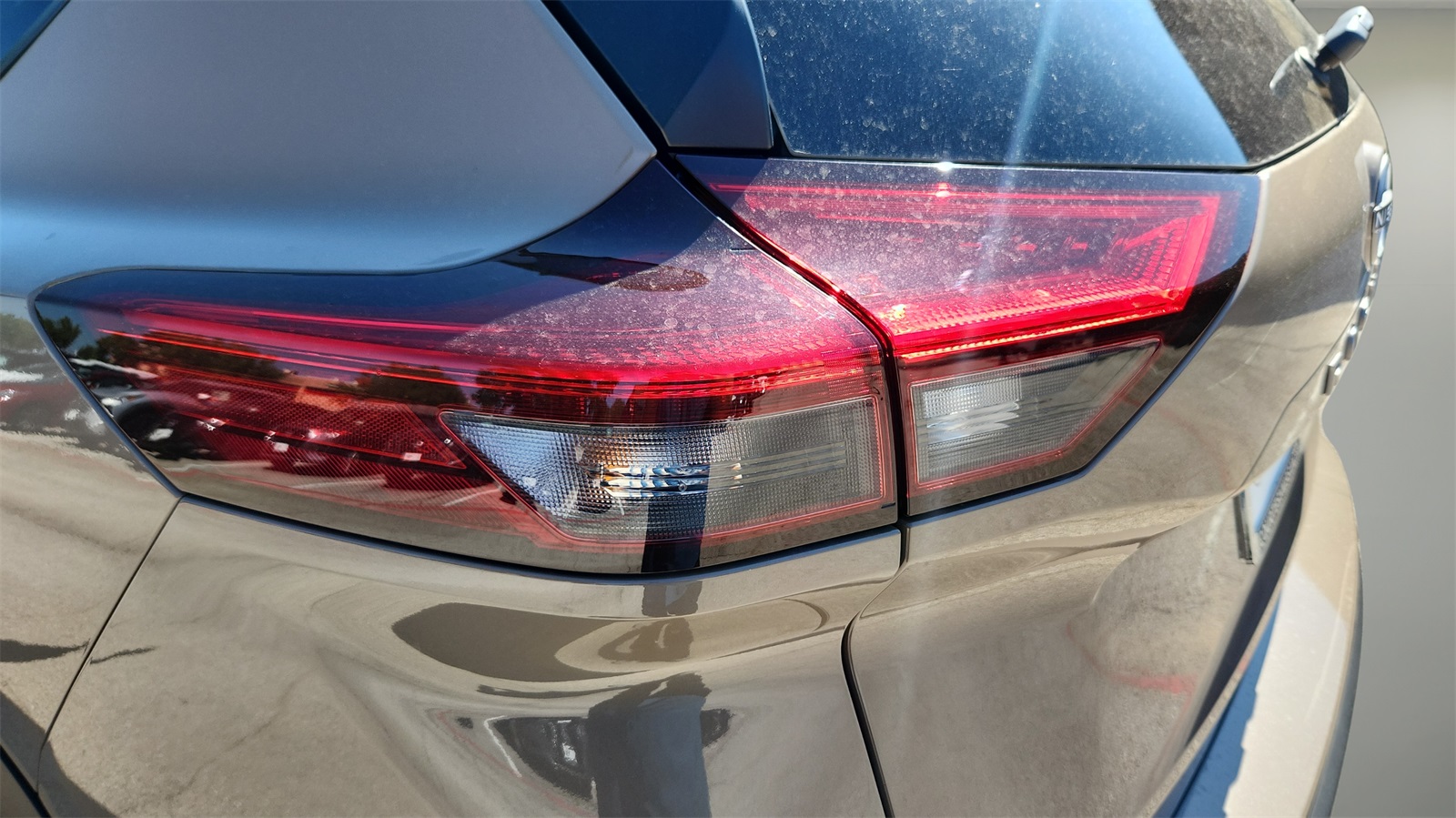 2025 Nissan Rogue SV photo 21