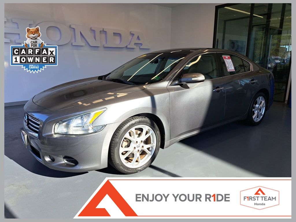 2014 Nissan Maxima SV's photo