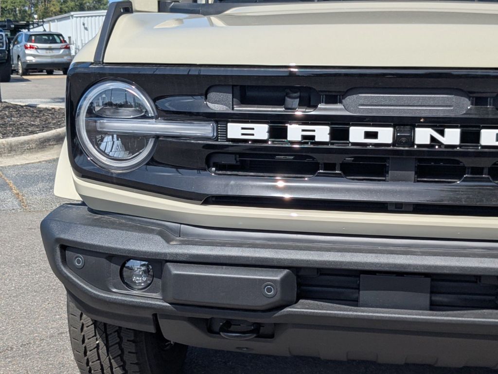 2025 Ford Bronco Outer Banks photo 10