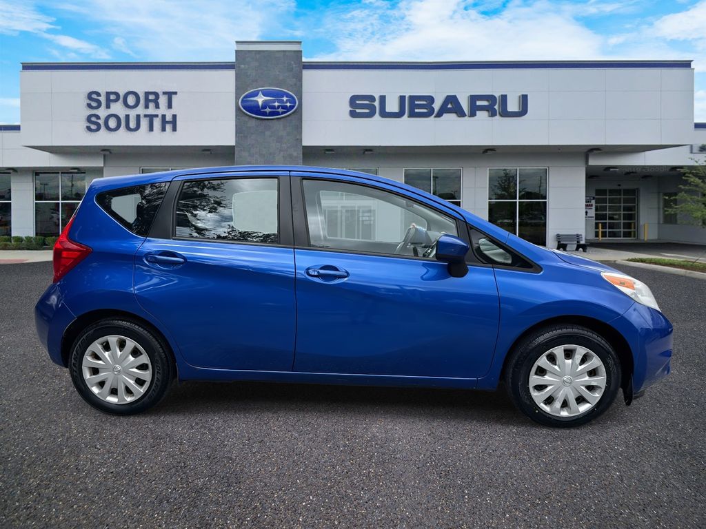 2016 Nissan Versa Note SV photo 2
