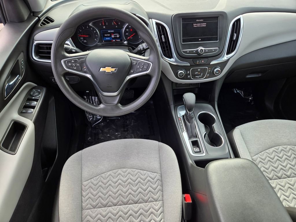 2022 Chevrolet Equinox LS photo 11
