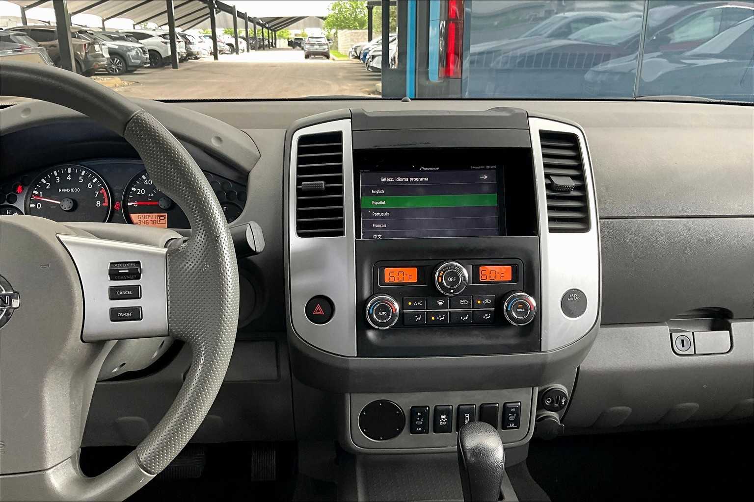2021 Nissan Frontier SV photo 6