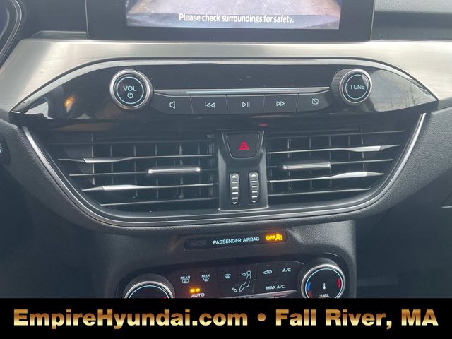 2022 Ford Escape Titanium photo 22