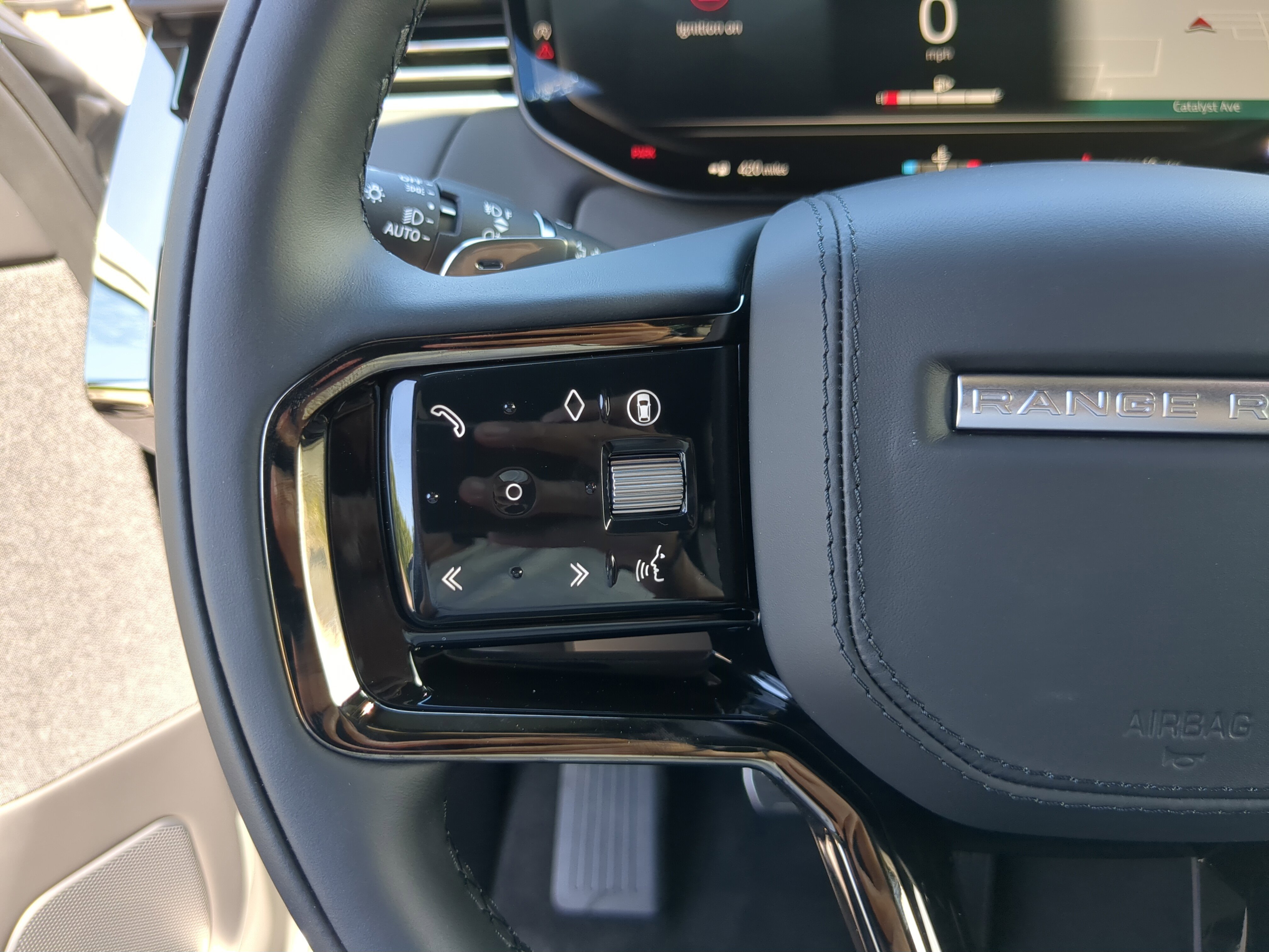 2025 Land Rover Range Rover Sport SE photo 7