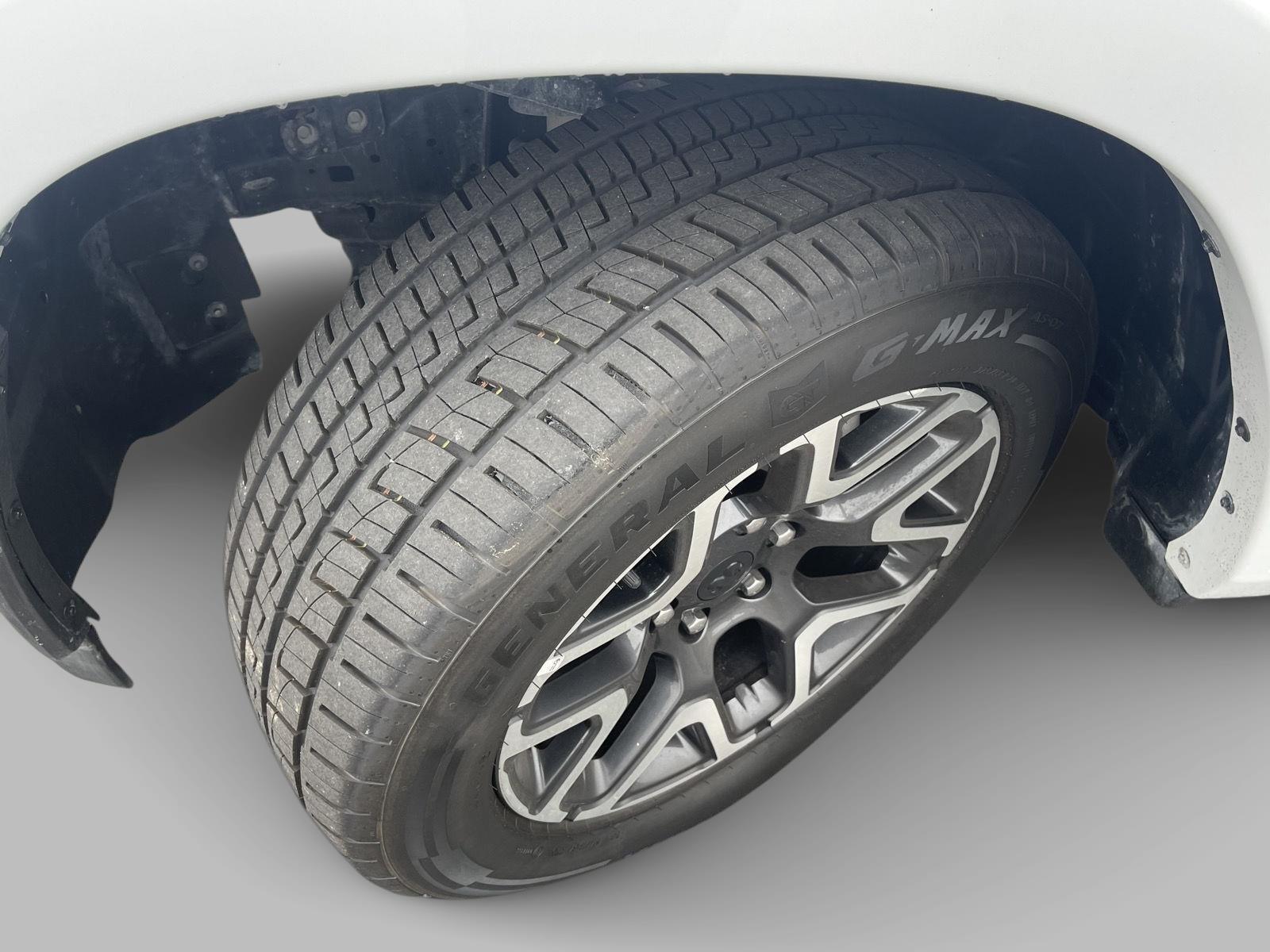 2025 Ram 1500 Laramie photo 4