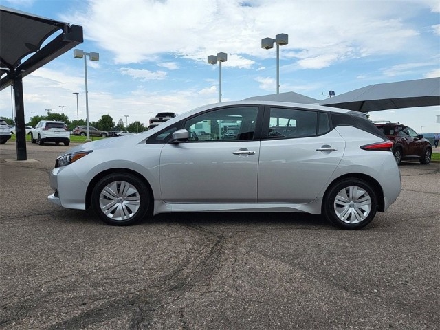 2025 Nissan Leaf