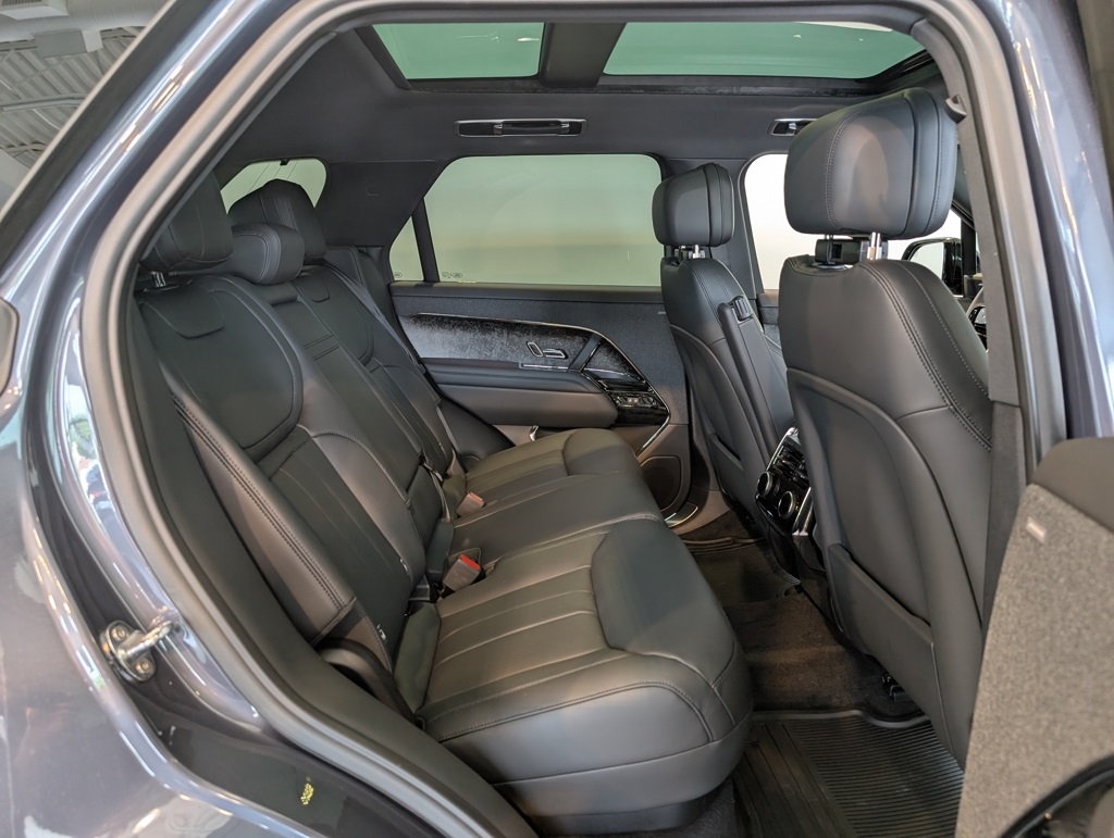2025 Land Rover Range Rover Sport SE photo 23