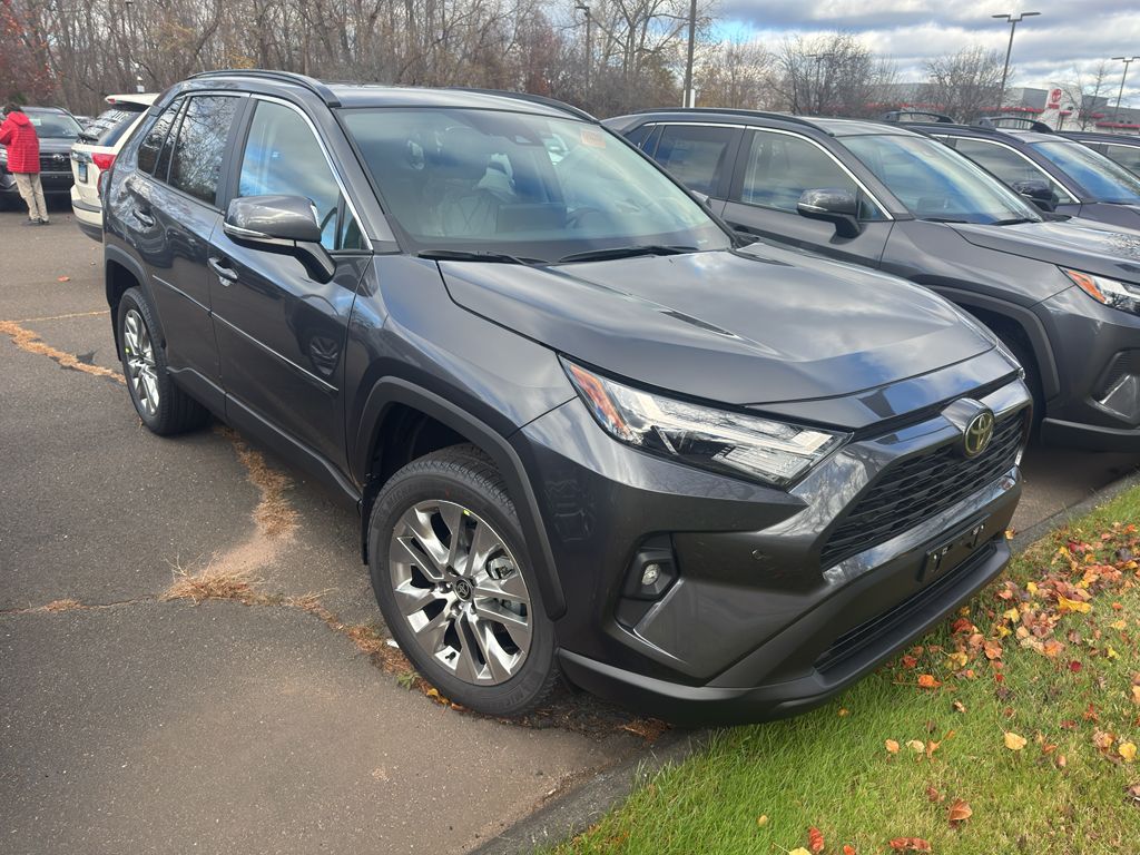 2025 Toyota RAV4 XLE Premium's photo