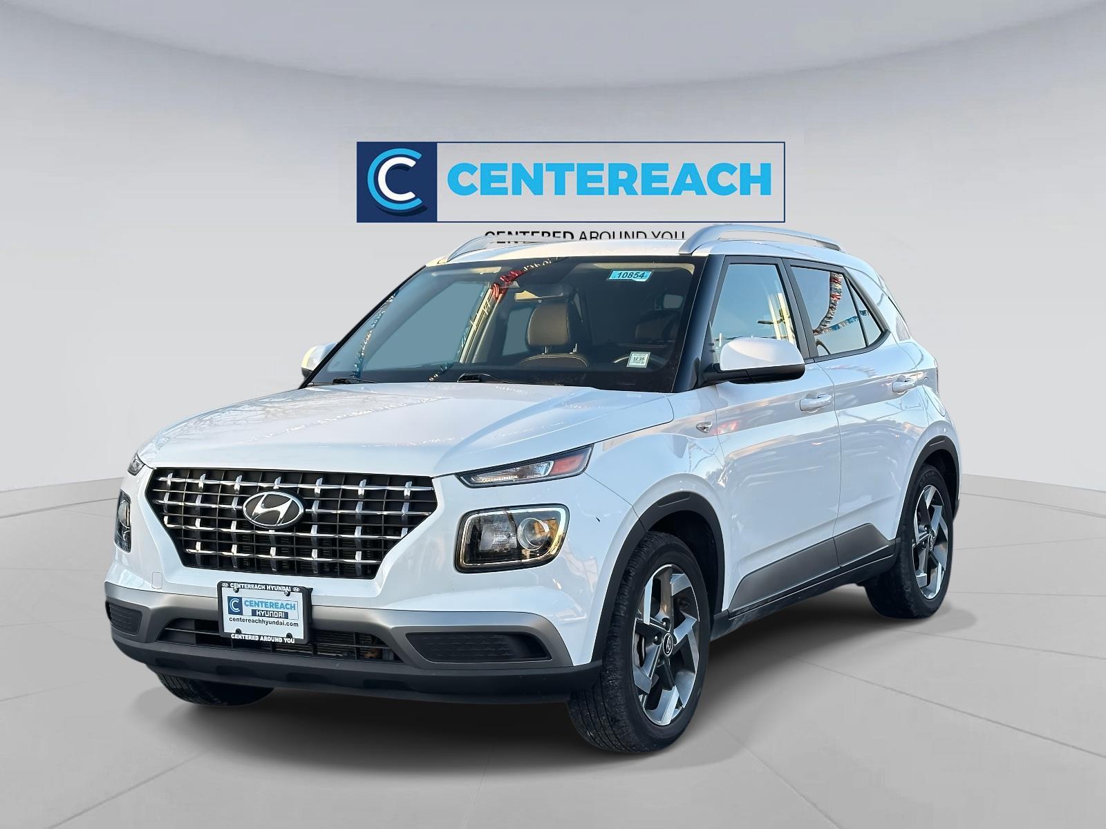 2023 Hyundai Venue SEL's photo