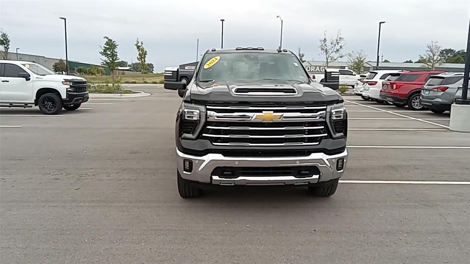 2024 Chevrolet Silverado 2500HD LTZ photo 2