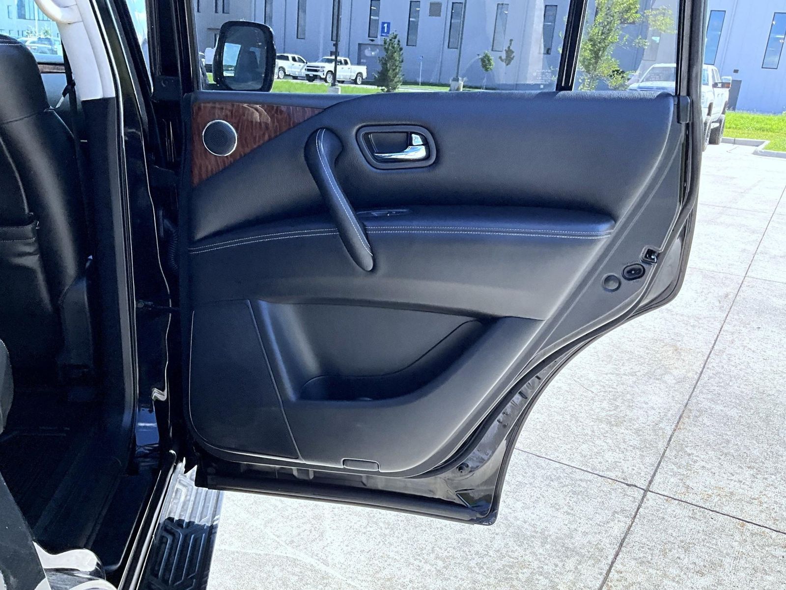 2019 Nissan Armada SV photo 20