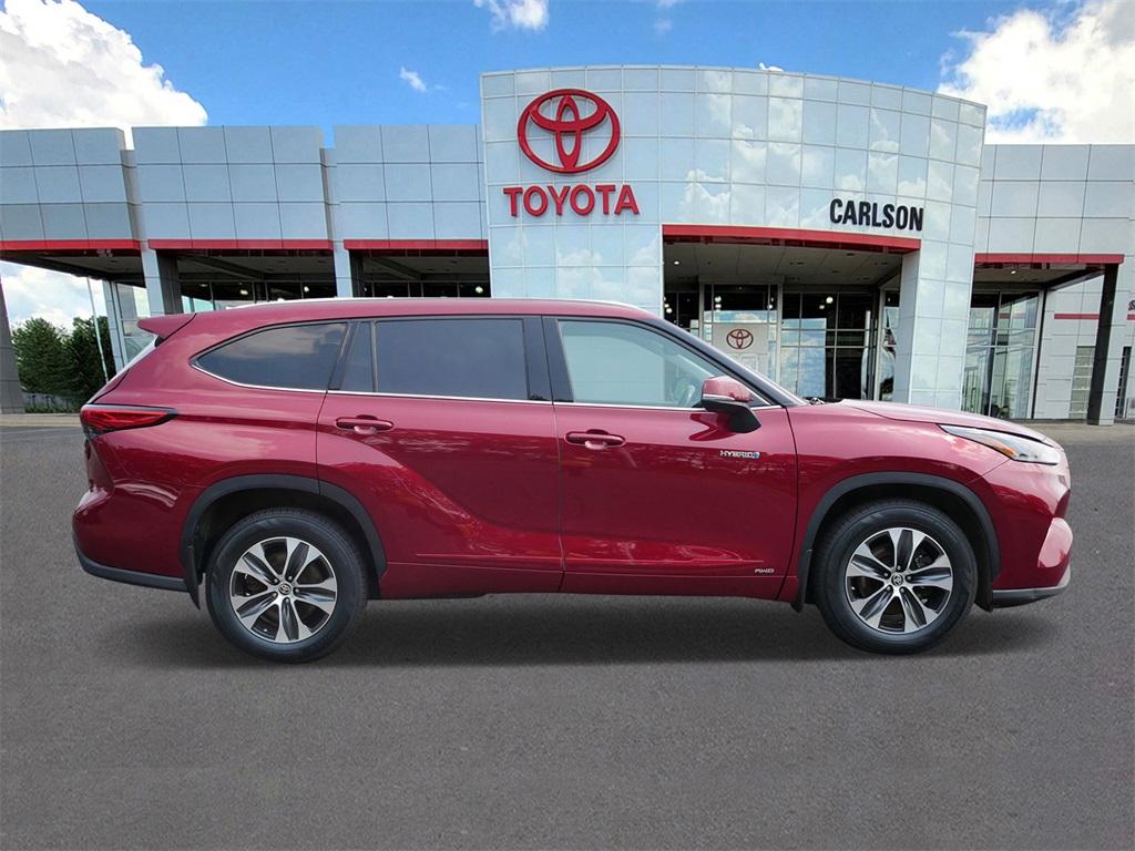 2021 Toyota Highlander Hybrid XLE photo 3