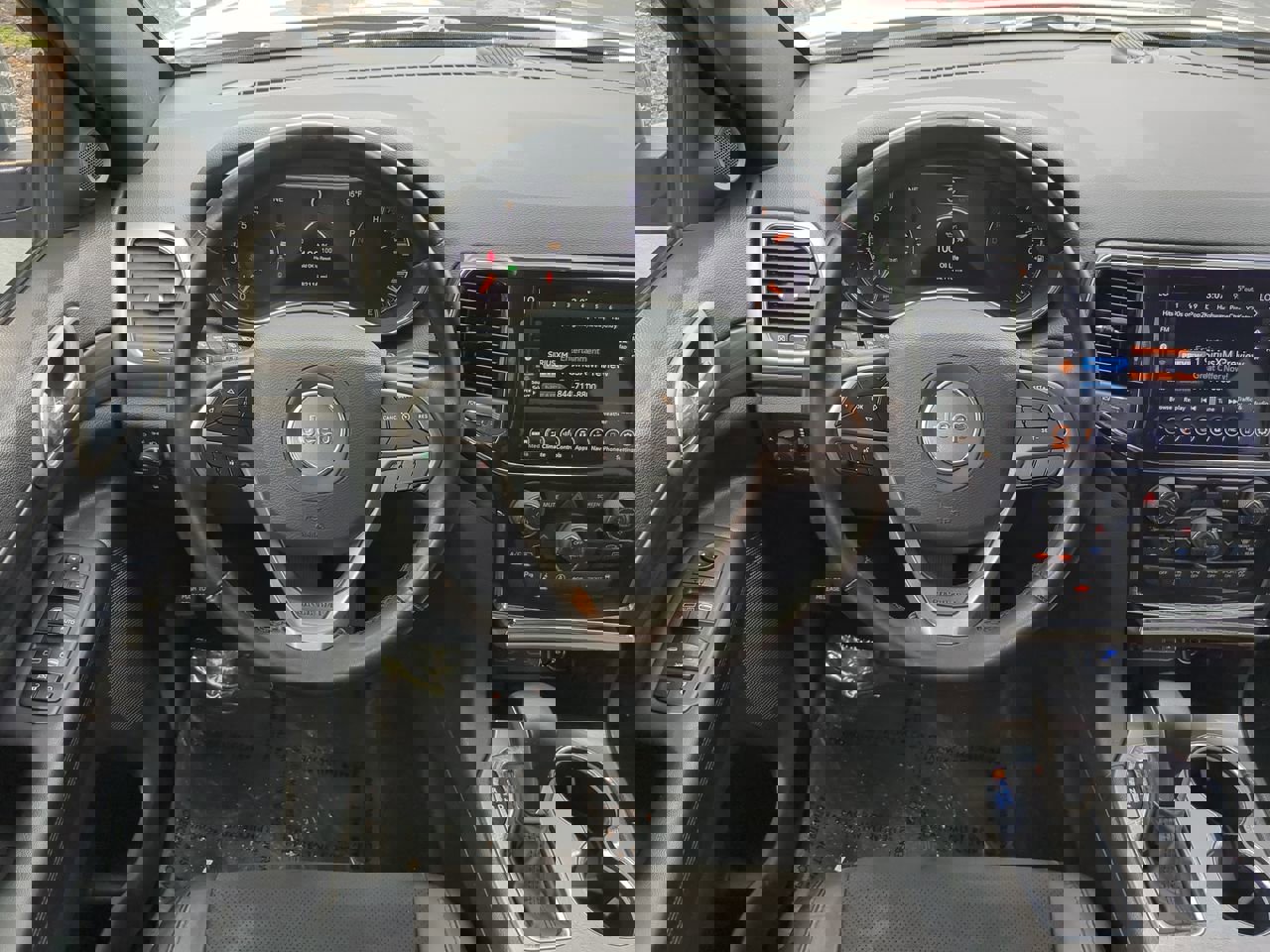 2020 Jeep Grand Cherokee Altitude photo 23