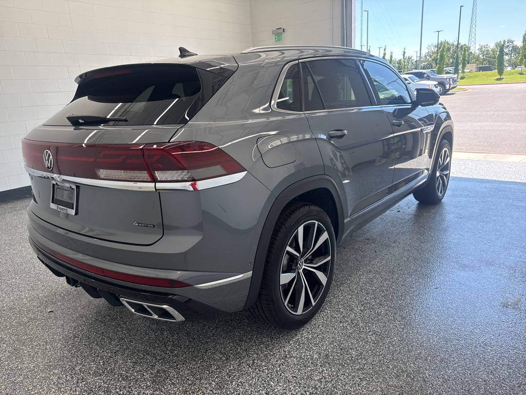 2025 Volkswagen Atlas Cross Sport SEL Premium R-Line photo 4