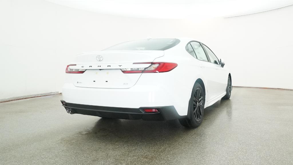 2025 Toyota Camry SE photo 4