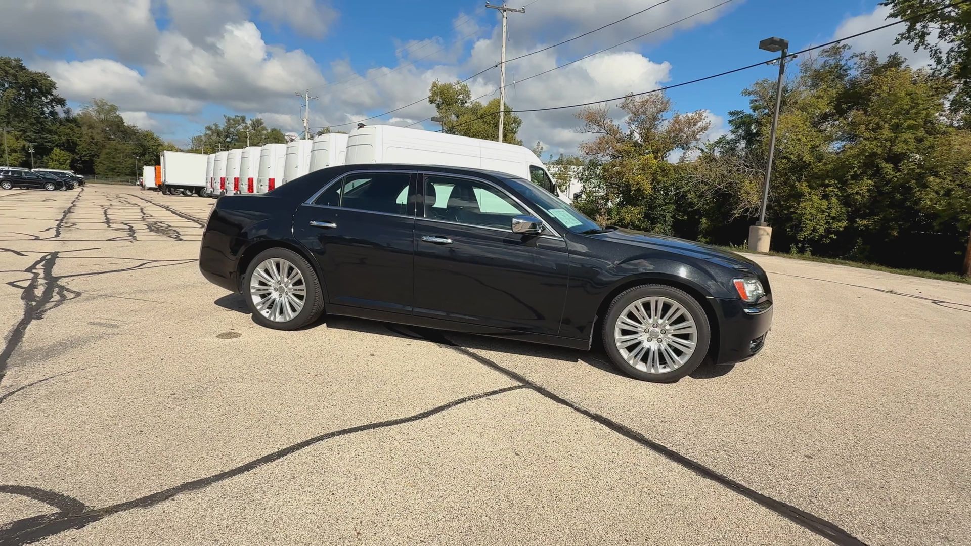 2014 Chrysler 300 photo 35