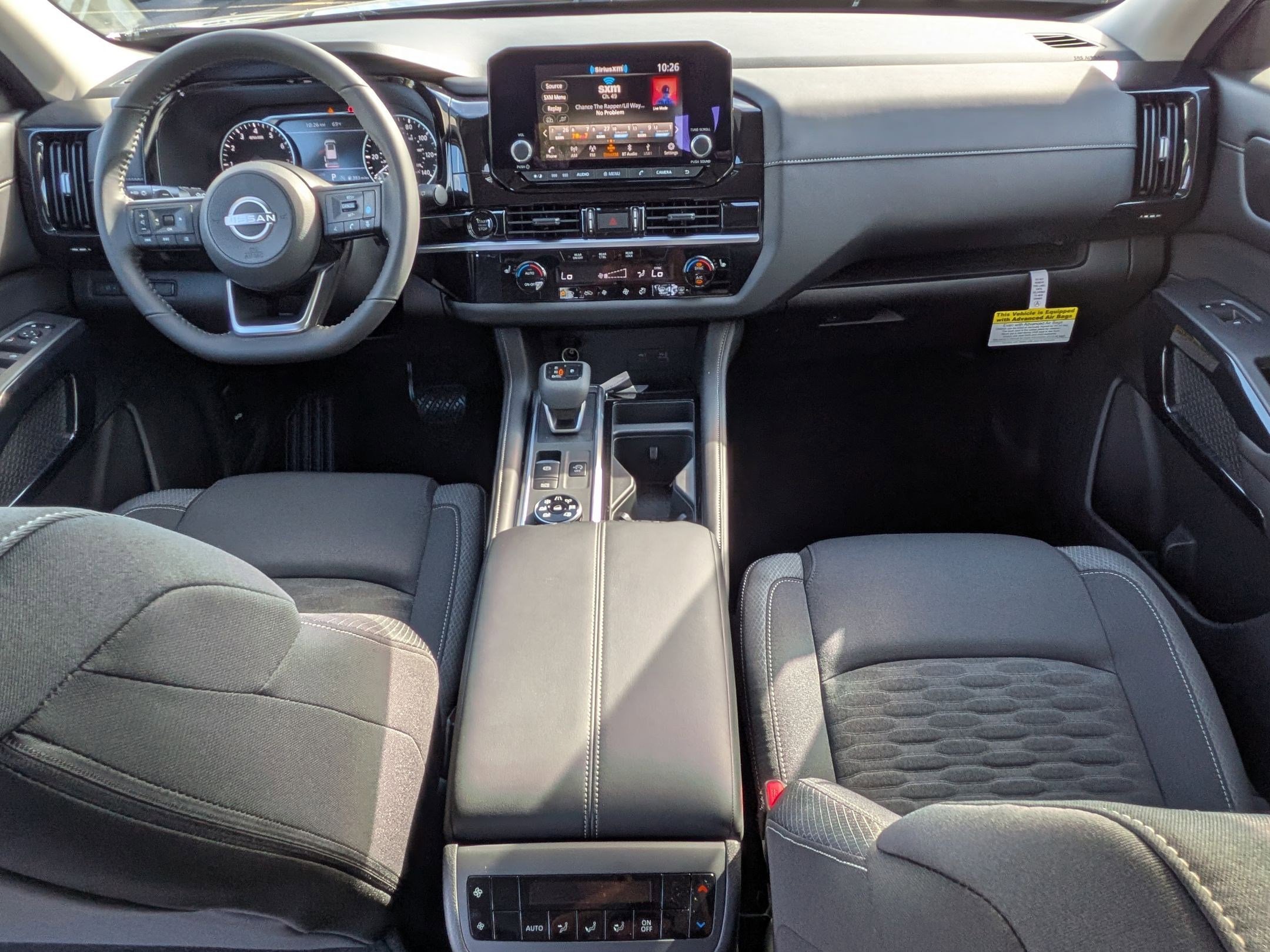 2025 Nissan Pathfinder SV photo 18