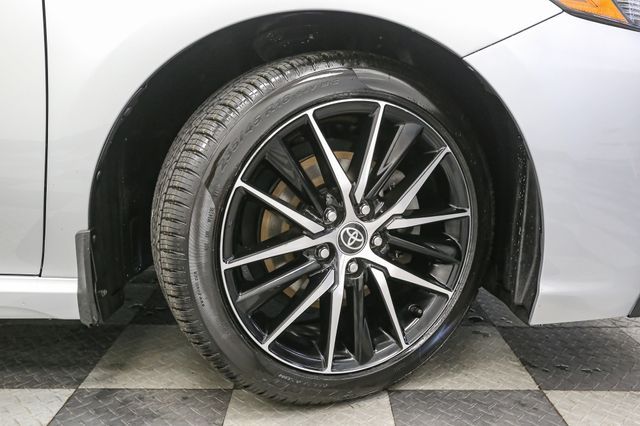 2022 Toyota Camry SE photo 12