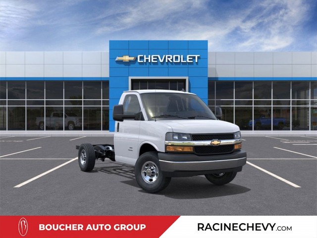 2025 Chevrolet Express Cutaway Base's photo