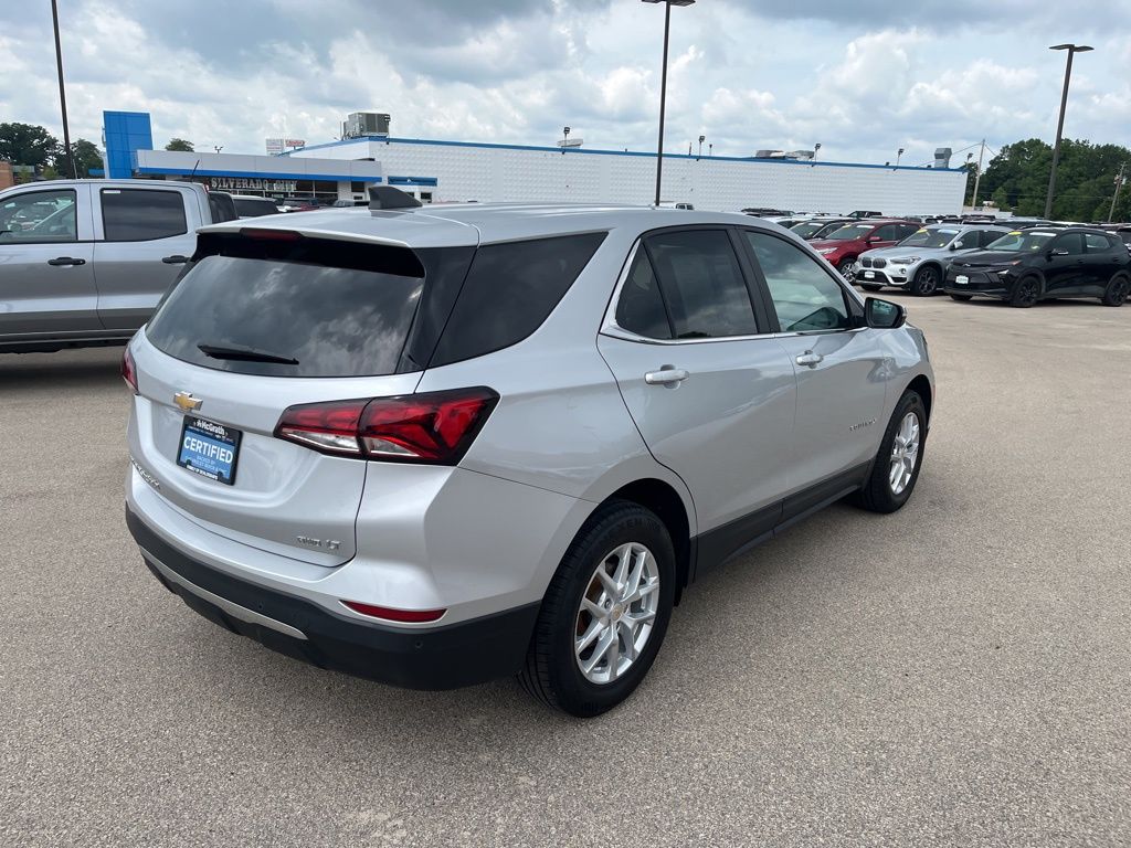 2022 Chevrolet Equinox LT photo 3