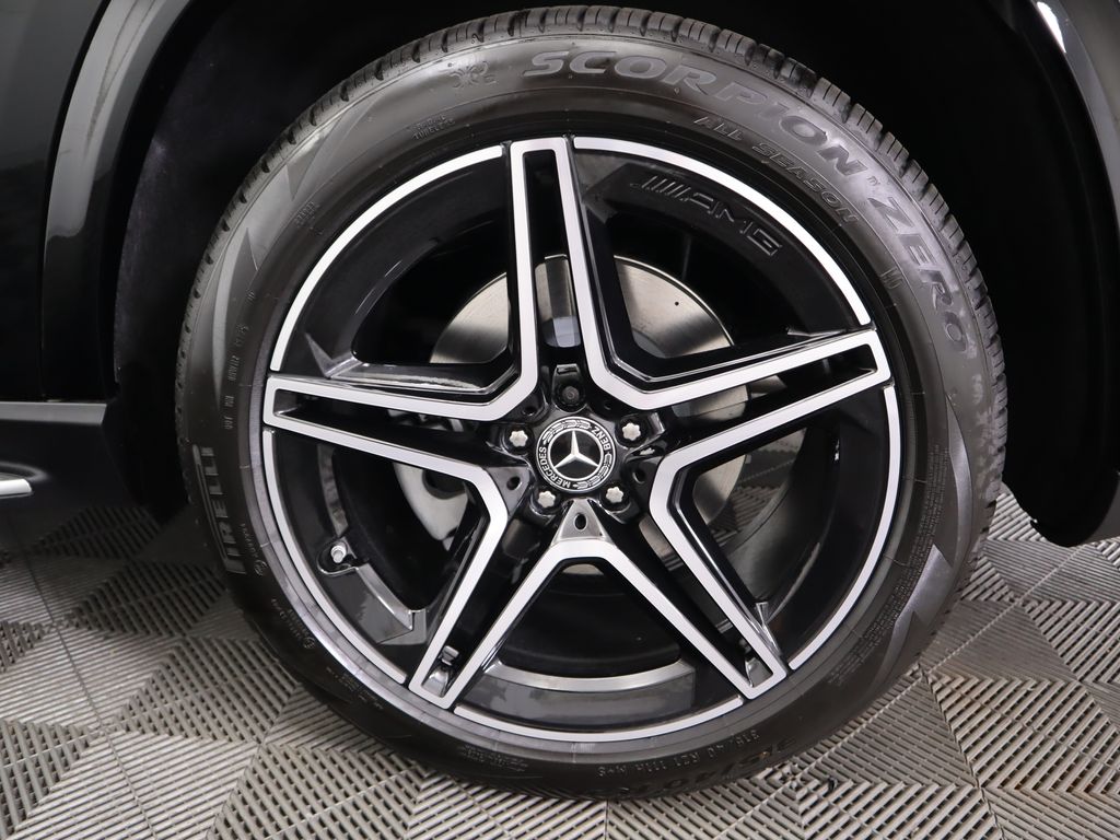 2025 Mercedes Benz GLS 450 4MATIC photo 34