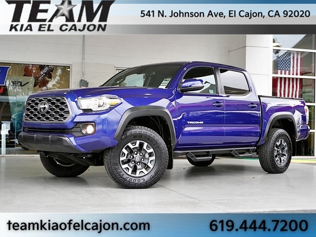 2022 Toyota Tacoma TRD Sport photo 2