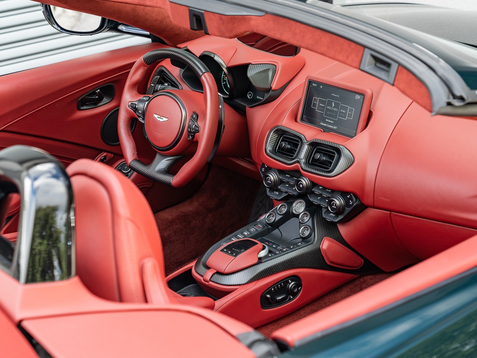 2021 Aston Martin Vantage photo 10