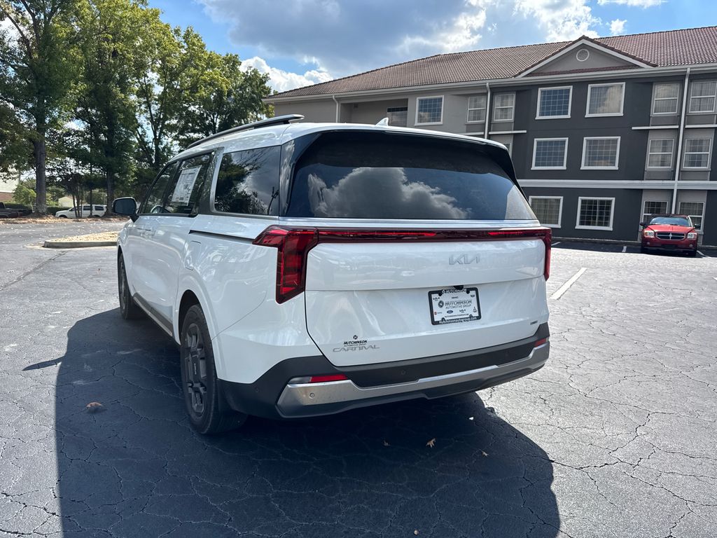 2026 Kia Carnival SX photo 5