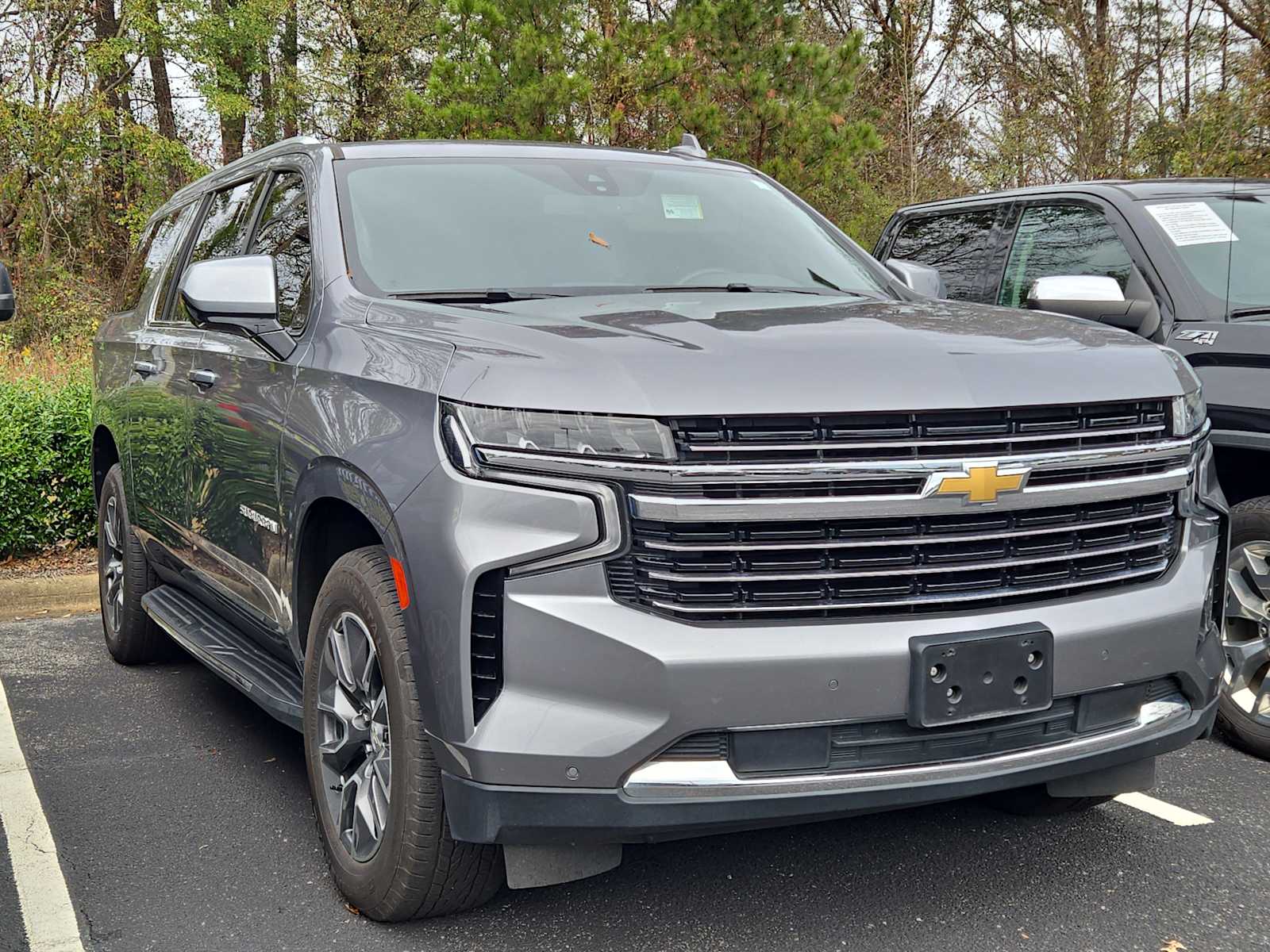 2022 Chevrolet Suburban LT's photo