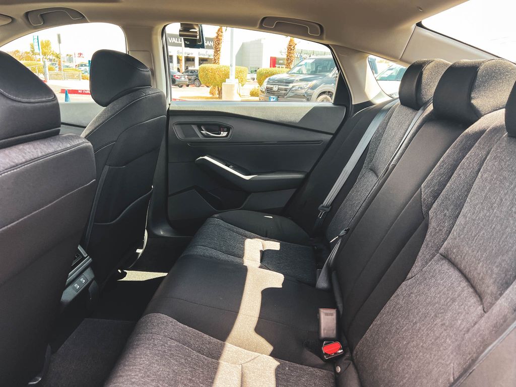 2025 Honda Accord SE photo 26
