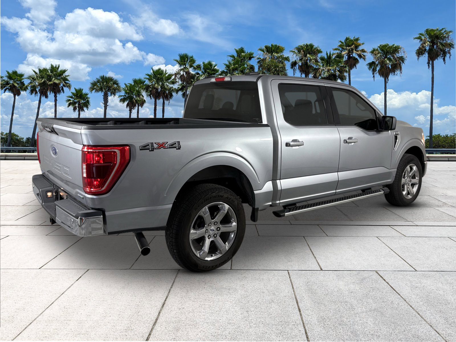 2023 Ford F-150 XLT photo 9