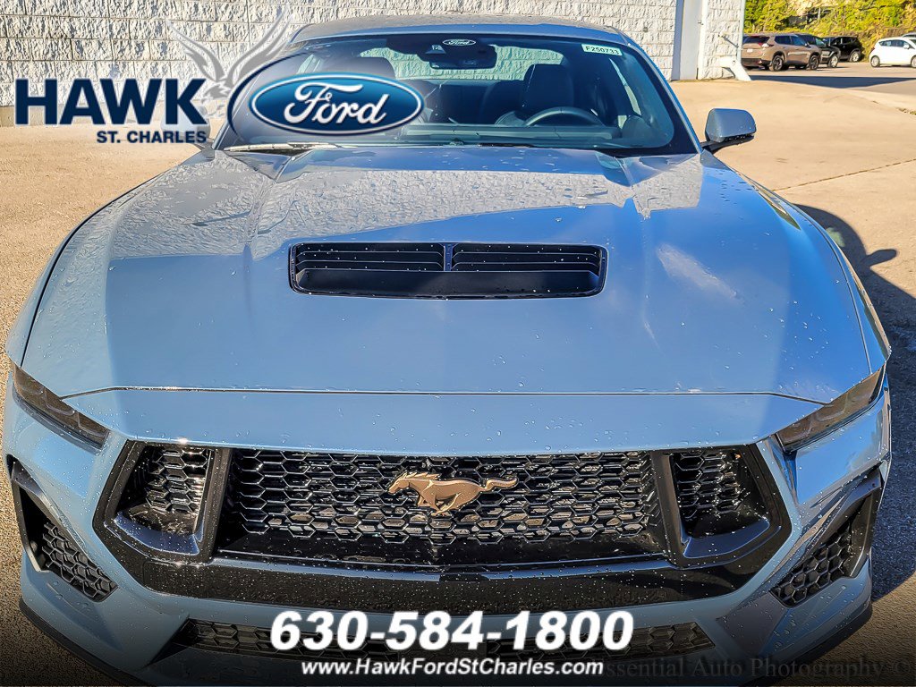 2025 Ford Mustang GT Premium photo 2