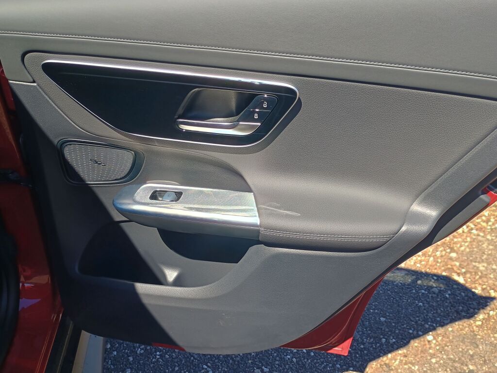 2025 Mercedes Benz GLC 300 4MATIC photo 18