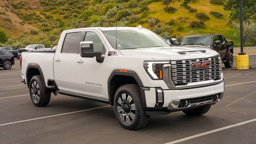 2025 Gmc Sierra 2500 HD Denali photo 4