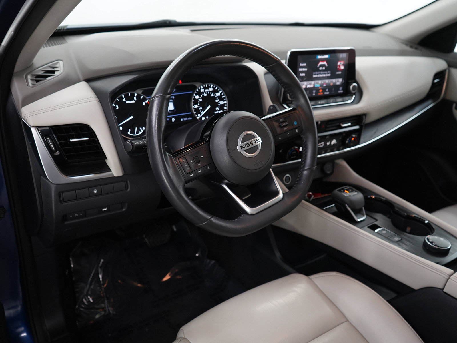 2021 Nissan Rogue SL photo 16