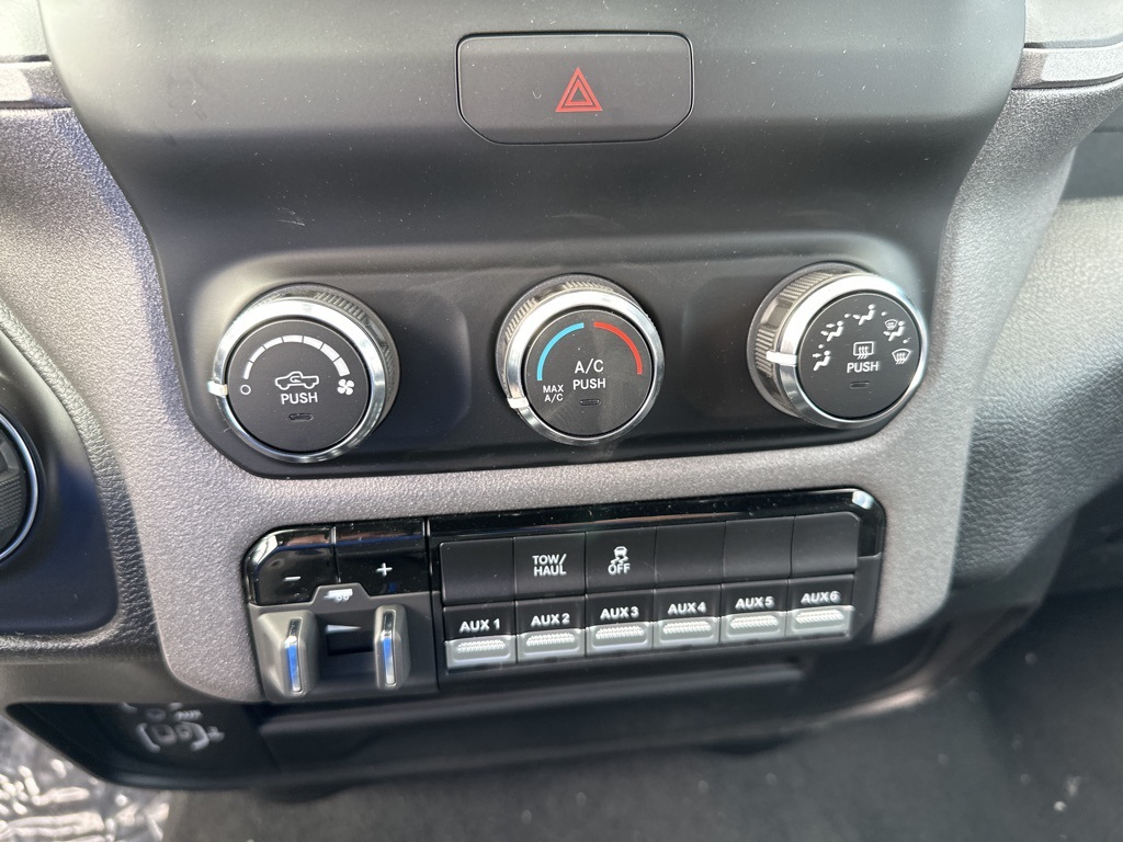 New 2024 RAM 2500 Tradesman Crew Cab in Oneida CZ3364 NYE Chrysler