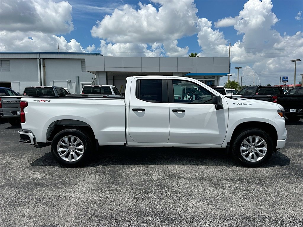 2026 Chevrolet Silverado 1500 Custom photo 3