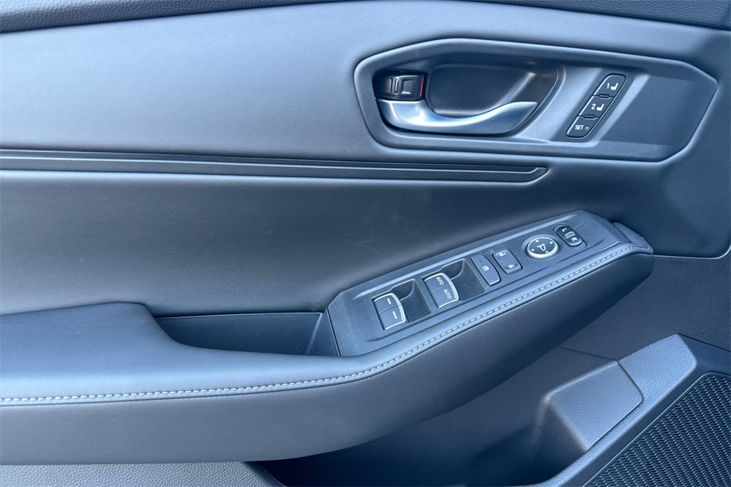 2025 Honda Accord Hybrid Sport-L photo 7