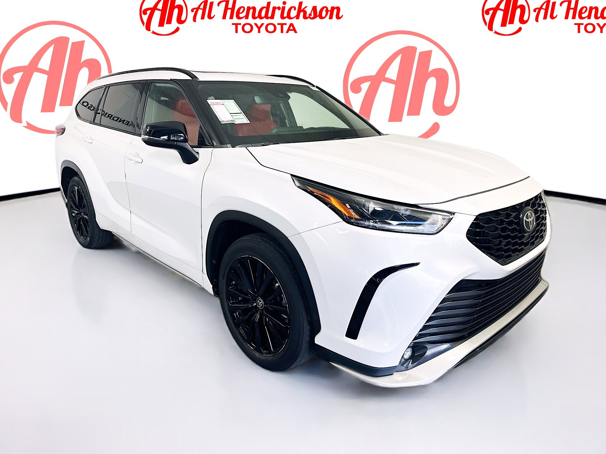 2023 Toyota Highlander XSE's photo