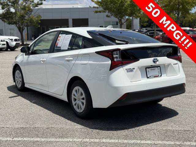 2022 Toyota Prius LE photo 4