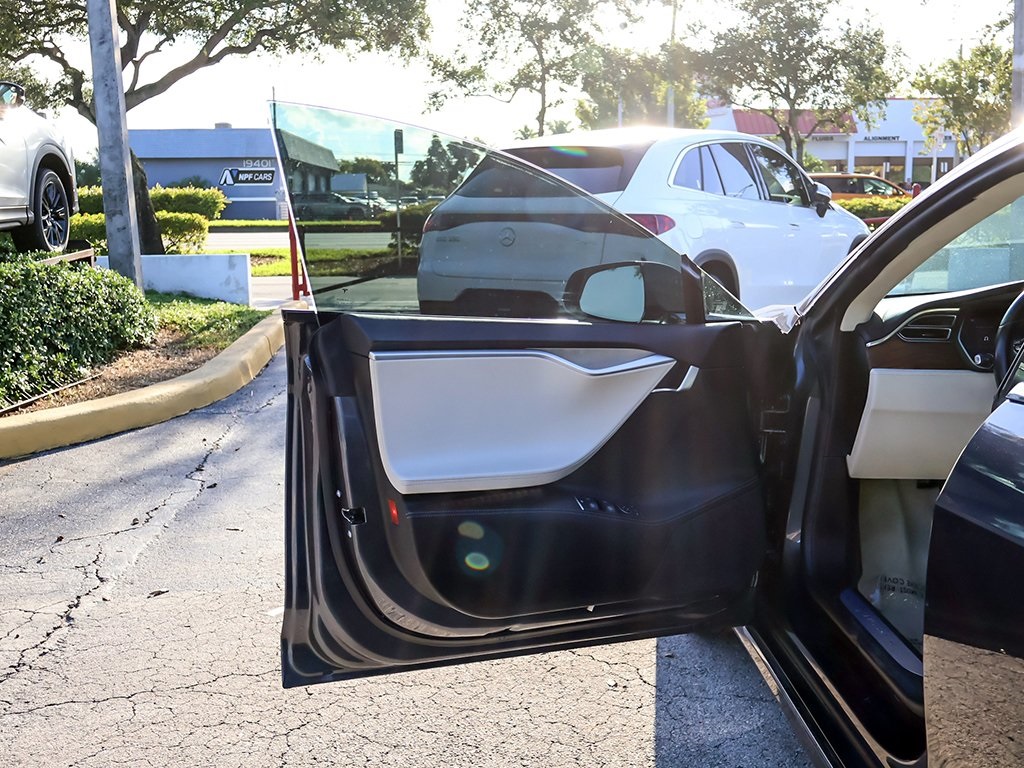 2018 Tesla Model S 75D photo 23