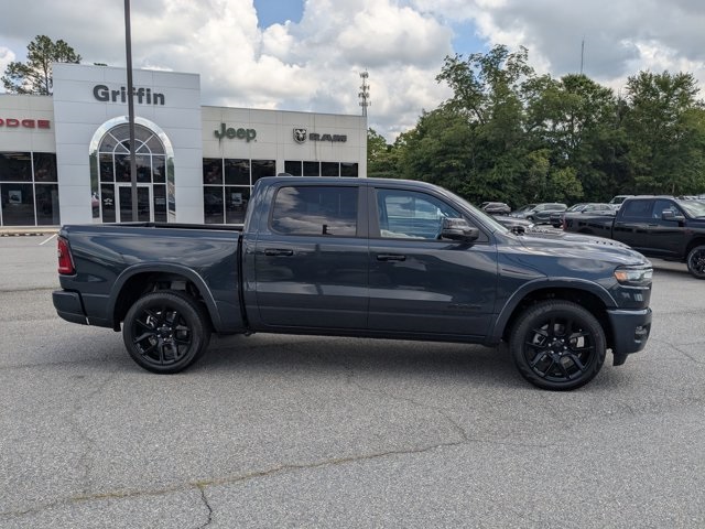 2025 Ram 1500 Laramie photo 3