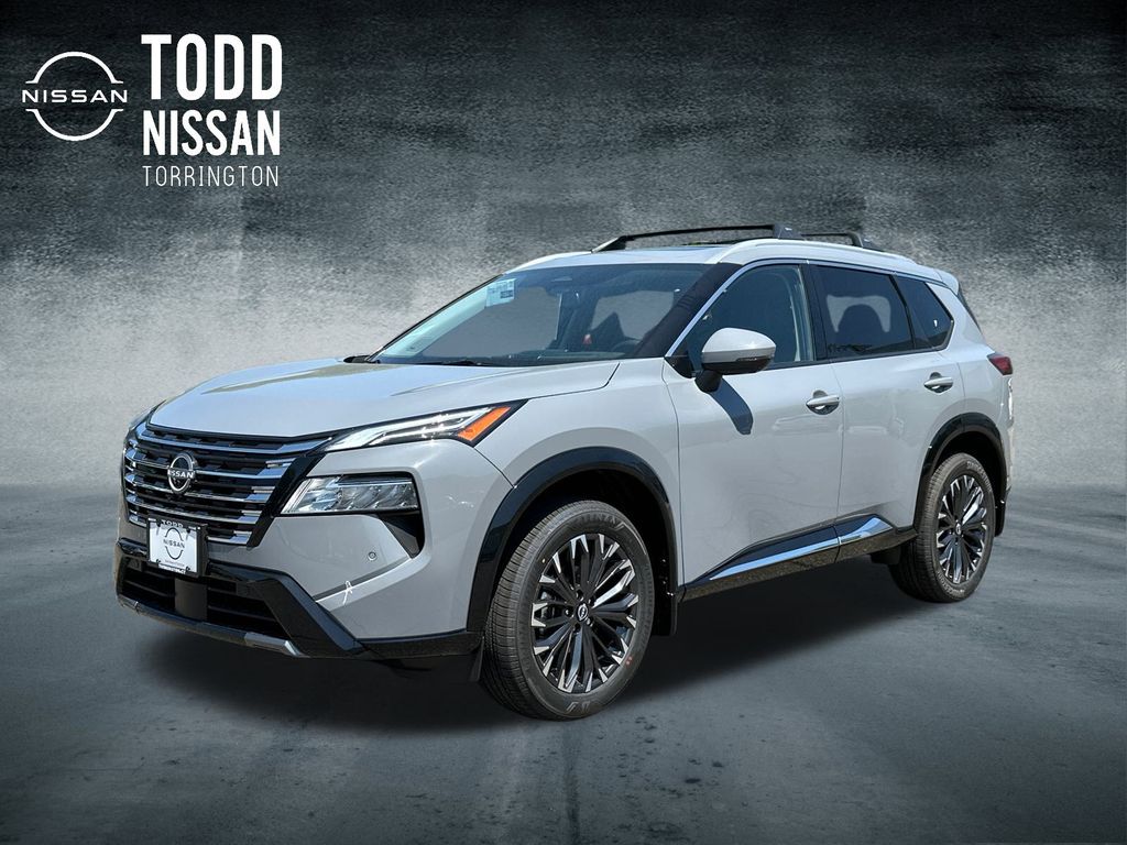 2025 Nissan Rogue Platinum's photo