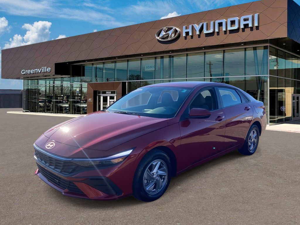 2025 Hyundai Elantra SE photo 3