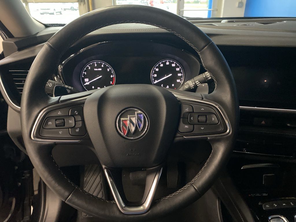 2023 Buick Envision Avenir photo 2