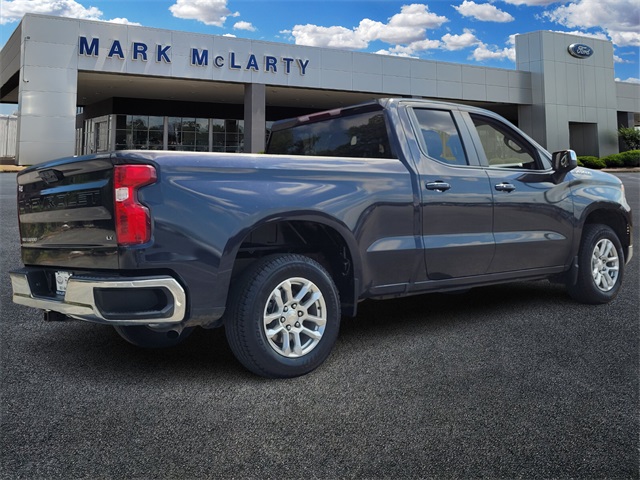 2023 Chevrolet Silverado 1500 LT photo 3