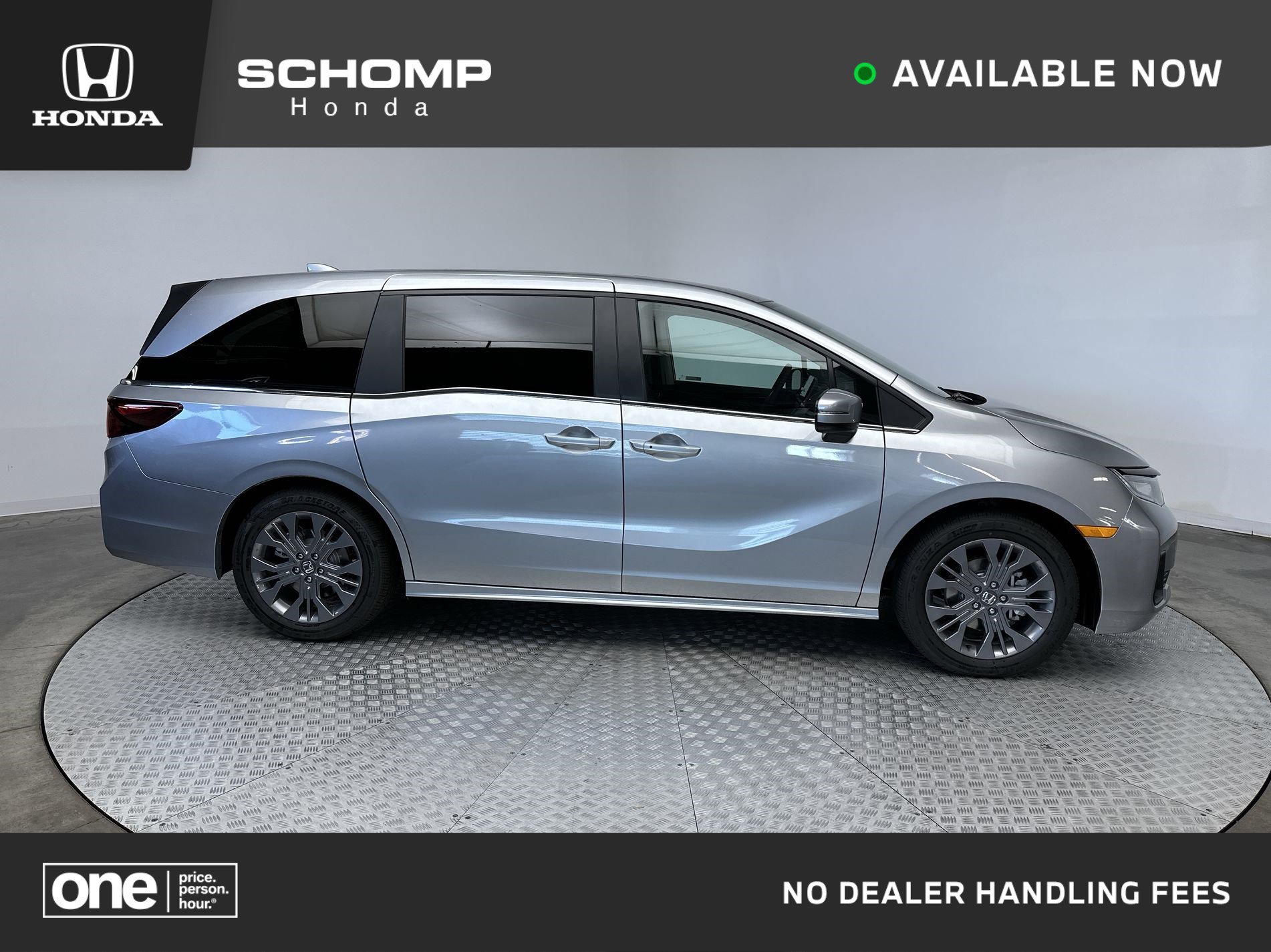 2026 Honda Odyssey Touring's photo