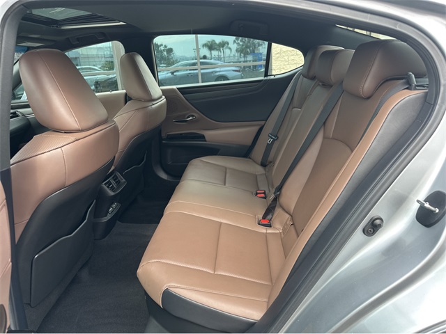 2025 Lexus ES 300h Premium photo 38