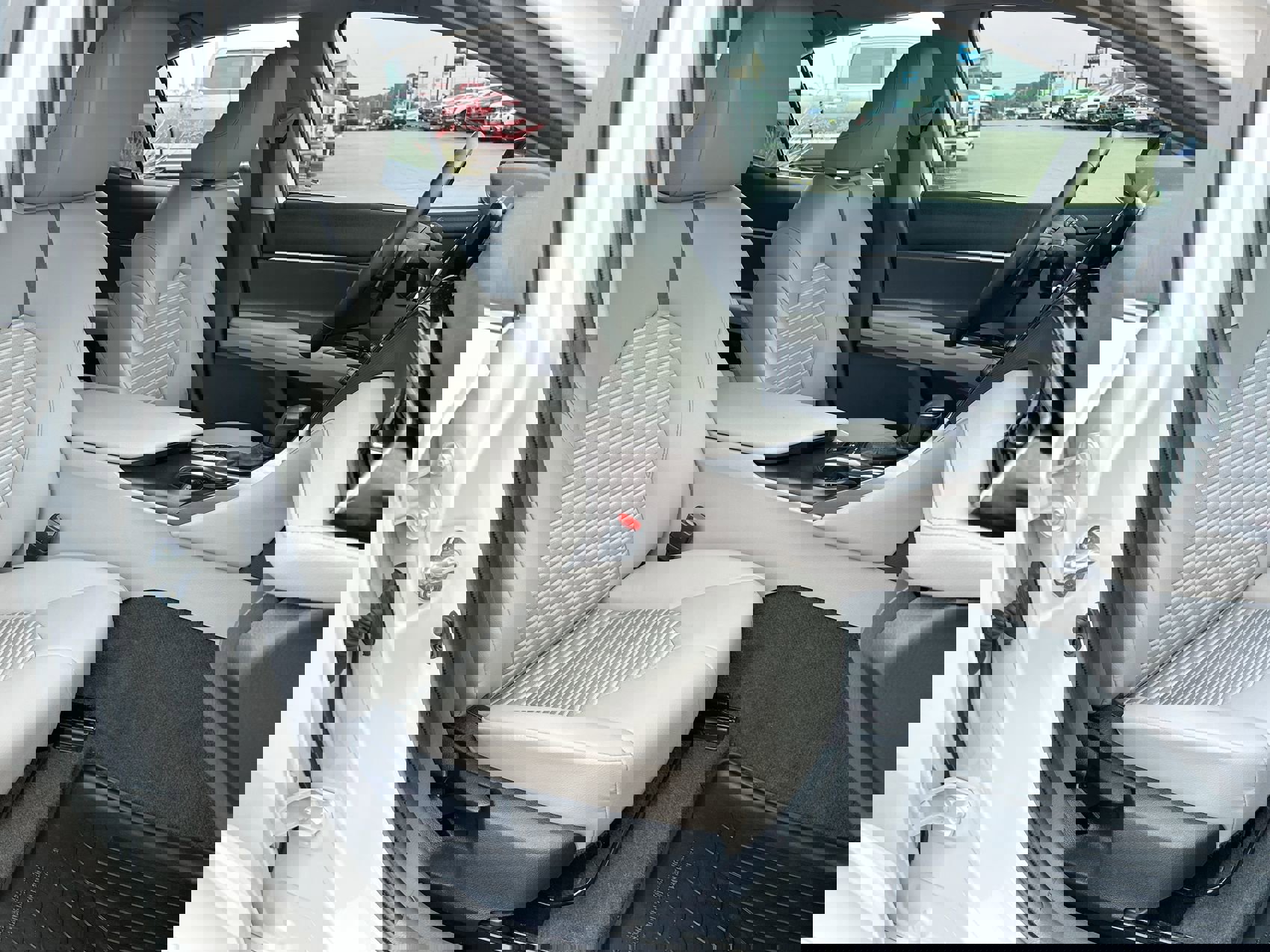 2023 Toyota Camry Hybrid SE photo 21
